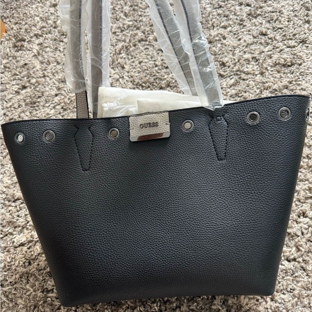 GUESS reversible Tote Bag